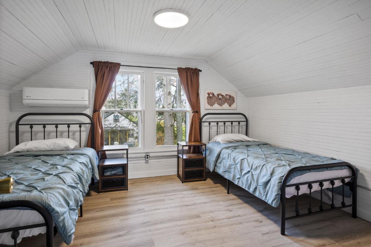 Charming 4 Bedroom Farmhouse With Large Backyard For Entertaining Mountain City Exterior foto